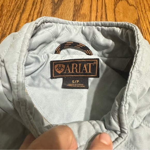 Ariat Light Gray Quilted Women's Puffer Jacket - Picture 6 of 10